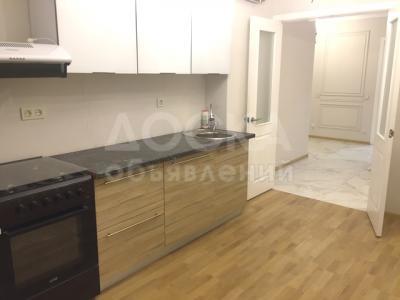 Продаю 3-комнатную квартиру, 95кв. м., этаж - 6/10, Исанова 39/Токтогула.