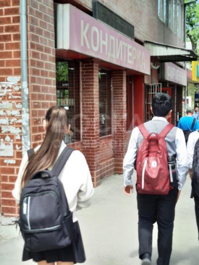 Продаю офисное помещение 60м2кв. м., Байтик Баатыра (Советская) перес.Кулатова.