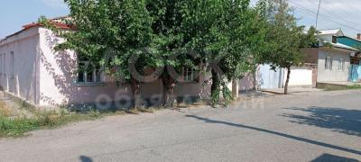 Продаю дом 7-ком. 650кв. м., этаж-1, 6,5-сот., стена кирпич, и закирова 126.