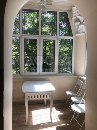 Продаю 4-комнатную квартиру, 90кв. м., этаж - 3/3, Бульвар Эркиндик.