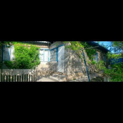 Продаю полдома 6-ком., 53.6кв. м., этаж-1, 2.5-сот., стена другое, Район Завод Кока Кола.