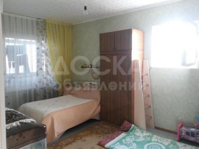 Продаю квартиру 1-ком., 44кв. м., этаж - 3/5, 12 микрорайон по Юж. Магистрали.