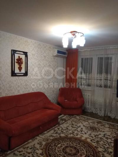 Продаю квартиру 3-ком., 58кв. м., этаж - 4/4, 4 мкр.