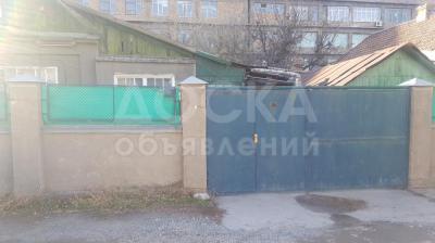 Продаю полдома 3-комнатную 37кв. м., этаж-1, 4-сот., стена саман, Водопроводная/Сухамлинова.