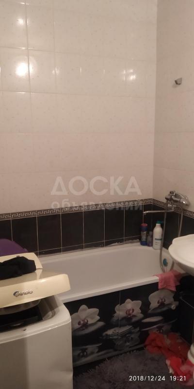 Продаю 1-комнатную квартиру, 46кв. м., этаж - 9/9, Улан 2/25.