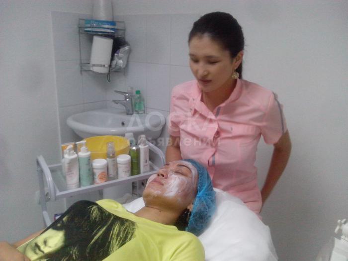 Врач дерматокосметолог