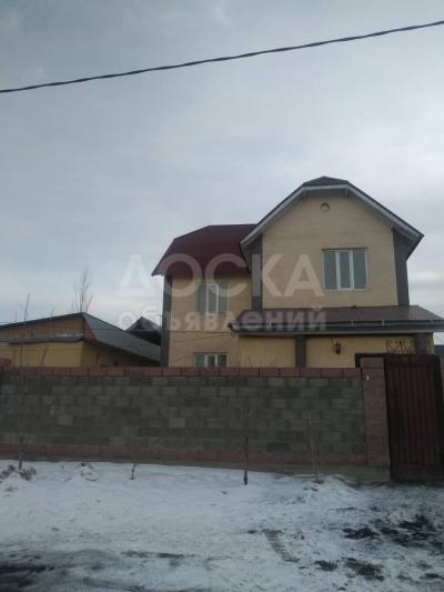 Продаю дом 5-ком. 160кв. м., этаж-2, 50-сот., стена кирпич, ж/мАк Ордо ул.Тагай Бий/Ак Ордо.