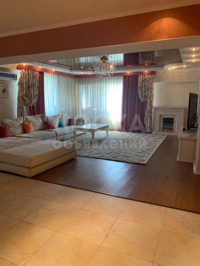 Продаю 5-комнатную квартиру, 220кв. м., этаж - 6/9, Фатьянова 71.