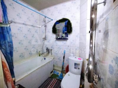 Продаю 3-комнатную квартиру, 58.4кв. м., этаж - 2/5, 8 мкрн.