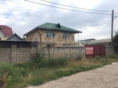Продаю дом 5-ком. 160кв. м., этаж-2, 5-сот., стена кирпич, жм Кок-Жар.