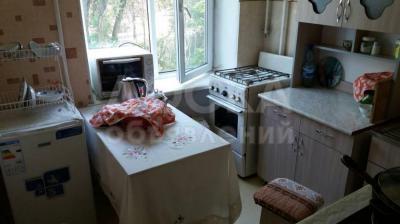 Продаю квартиру 1-ком., 35кв. м., этаж - 3/5, ул.Ахунбаева д.№31 кв.№10.