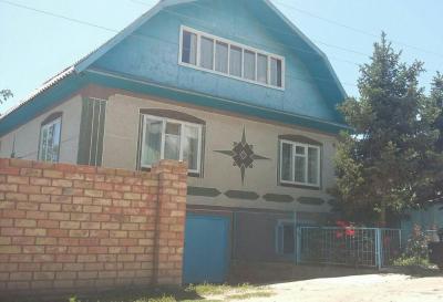 Срочно продаю в Чолпон-Ате дом + коттедж из 10 номеров