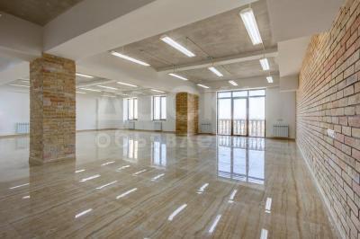 Продаю офисное помещение 300кв. м., Ибраимова 115.
