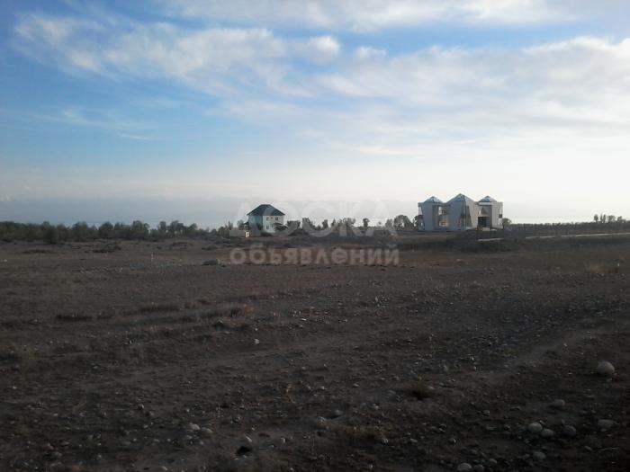 Продаю участок под строительство, 8 соток Земельный участок на Иссык-Куле в селе Чон-Сары-Ой Земе,