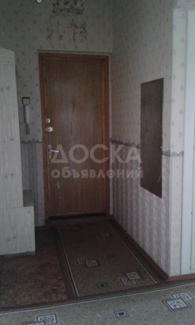 Продаю 3-комнатную квартиру, 61кв. м., этаж - 9/9, 12 мкр.