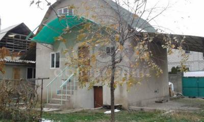 Продаю дом 6-ком. 100кв. м., этаж-2, 8-сот., стена кирпич, С.Байтик.