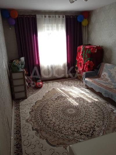 Продаю 2-комнатную квартиру, 48кв. м., этаж - 2/5, Аламедин-1.