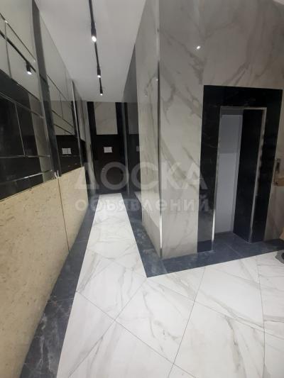 Продаю 1-комнатную квартиру, 50кв. м., этаж - 9/10, Боконбаева\Исанова.