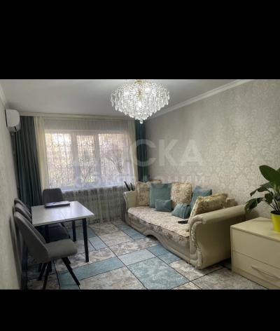 Продаю 3-комнатную квартиру, 60кв. м., этаж - 1/4, 9 мкр .