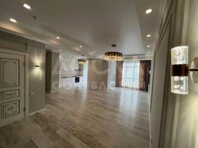 Продаю 3-комнатную квартиру, 98кв. м., этаж - 10/10, Токтогула/Исанова.