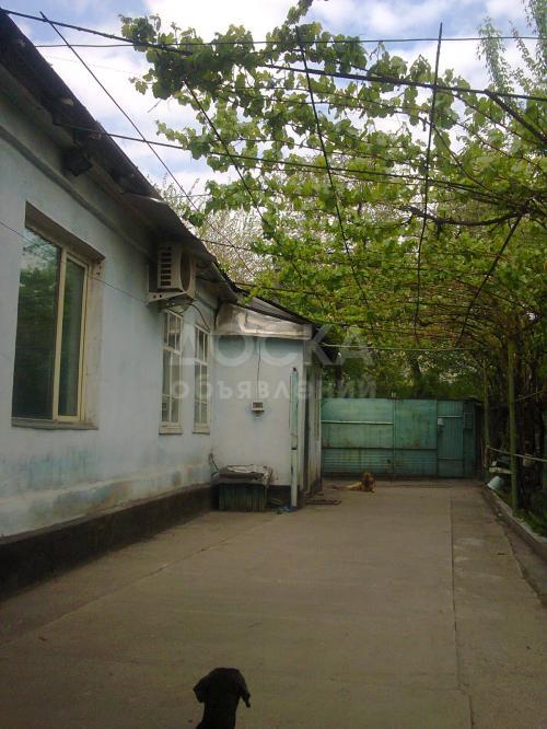 Продаю дом 6-ком., 74кв. м., этаж-1, 6-сот., стена саман, будённого.