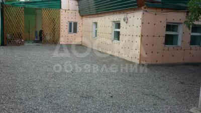 Продаю дом 5-ком., 1кв. м., этаж-1, 8-сот., стена кирпич, г. Бишкек, ул. Сергея Лазо 48 (район Фучика).