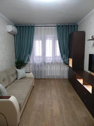 Продаю 3-комнатную квартиру, 64кв. м., этаж - 4/5, 5 микрорайон.