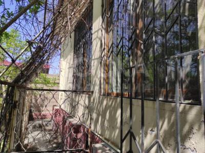 Продаю дом 4-ком. 105кв. м., этаж-1, 4-сот., стена другое, район Западного Автовокзала.