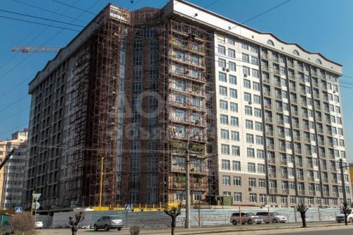 Продаю квартиру 2-ком., 84кв. м., этаж - 2/10, с террасой 7 мкр.Ю.Магистраль(Авангард Стиль).