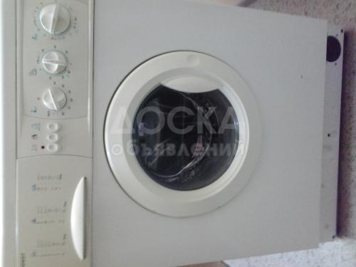Продаю Стиралку+Сушилку (Индезит) два в одном