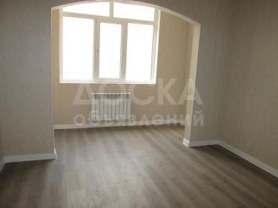 Продаю 2-комнатную квартиру, 66кв. м., этаж - 1/9,  мкр.Улан 2.