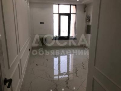 Продаю 3-комнатную квартиру, 122кв. м., этаж - 4/10, Токтогула 140.