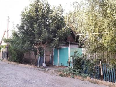 Срочно Алтын Ордодон Горький көчөгө жакын жерден 5 соток участок (жер), времянкасы менен сатылат.