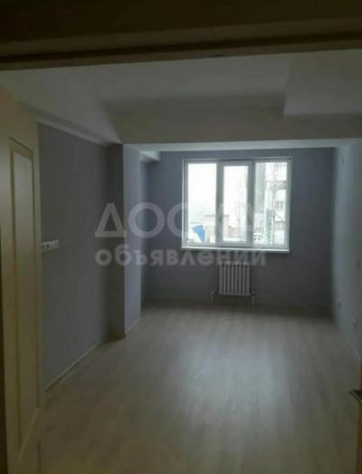 Продаю 1-комнатную квартиру, 44кв. м., этаж - 2/10, кок жар.