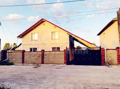 Продаю дом 4-ком. 120 кв.мкв. м., этаж-2, 5 соток-сот., стена кирпич, ж/м Арча-Бешик 3, ул. Чубак ажы Жалилова 2.