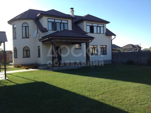 Продаю дом 5-ком., 180кв. м., этаж-2, 8-сот., стена кирпич, ынтымак.