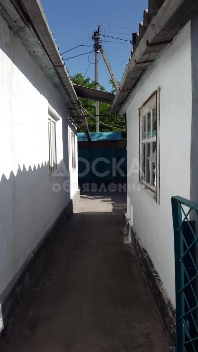 Продаю дом 5-ком., 64кв. м., этаж-1, 5-сот., стена кирпич, с.Маевка, Набережная (ПМК) остановка маршрутного такси № 133 и 175.