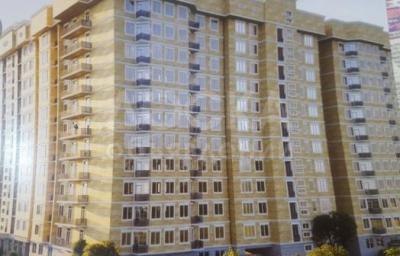 Продаю 4-комнатную квартиру, 100кв. м., этаж - 1/10, Ботанический сад.