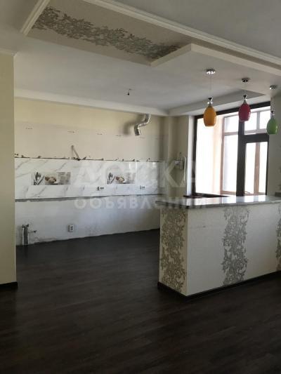 Продаю 1-комнатную квартиру, 49кв. м., этаж - 3/10, Асанбай.