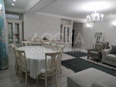 Продаю 3-комнатную квартиру, 132кв. м., этаж - 5/8, Совмин.