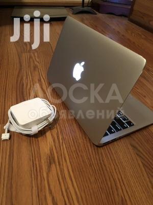 продается Макбук в отличном состояние