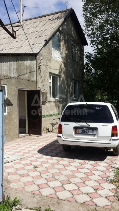 Продаю дом 4-ком. 150 кв.мкв. м., этаж-2, 7-сот., стена кирпич, ул.Ахунбаева 130.