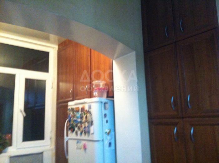 Продаю квартиру 2-ком., 52кв. м., этаж - 2/9, аламедин1,дом 21,