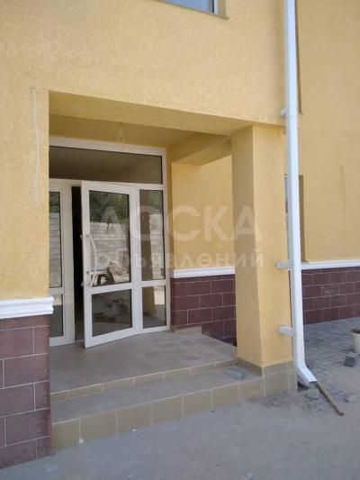 Продаю 2-комнатную квартиру, 32кв. м., этаж - 2/3, ул. Куренкеева/ул. Турусбекова.