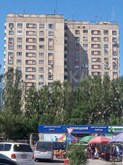 Продаю 2-комнатную квартиру, 45кв. м., этаж - 10/10, 8 мкр.