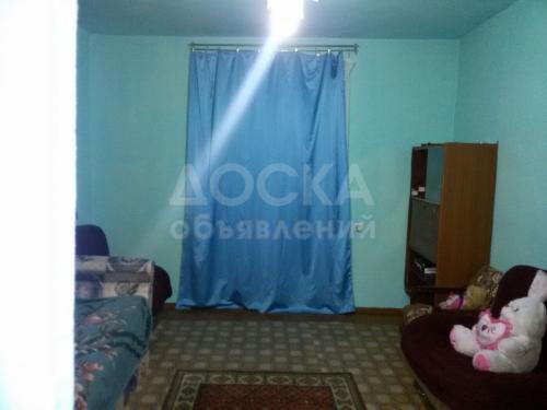 Продаю дом 2-ком., 36кв. м., этаж-1, нету-сот., стена кирпич, улица Айни 84 кв.7.