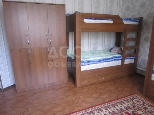 Продаю двухярусные кровати