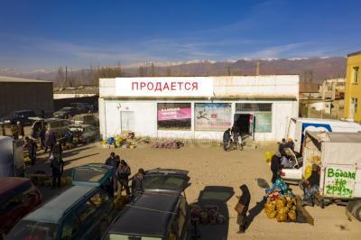 Продаю помещение свободного назначения 1500кв. м., с.Кочкорка, ул.Орозбака.