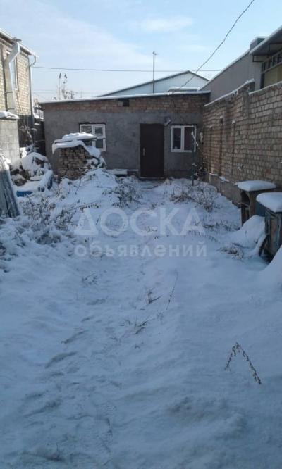 Продаю дом 2-ком. 45кв. м., этаж-1, 2-сот., стена саман, район Пишпек ул. Лущихина перес. ул. Калужская (Кока-Кола).