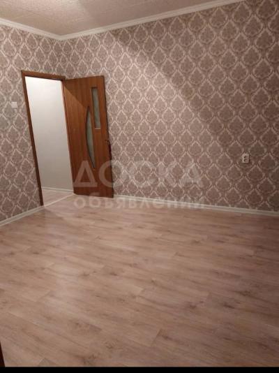 Продаю 2-комнатную квартиру, 36кв. м., этаж - 3/5, Пишпек .